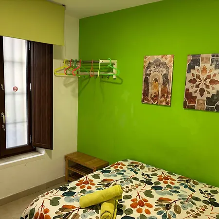 Oh! My Hostel-2